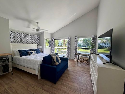 Residential complexes in Wellington, Palm Beach