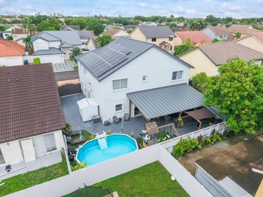 Villa en Hialeah, Miami-Dade County
