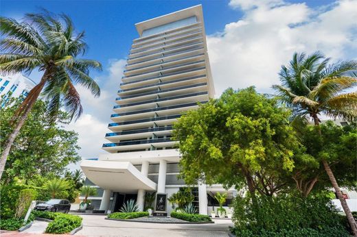 Residential complexes in Miami Beach, Miami-Dade