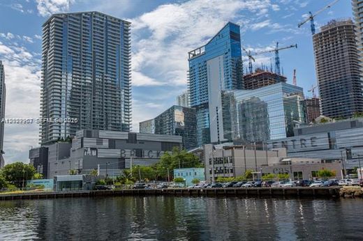 Residential complexes in Miami, Miami-Dade