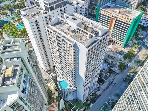 Komplex apartman Miami, Miami-Dade County