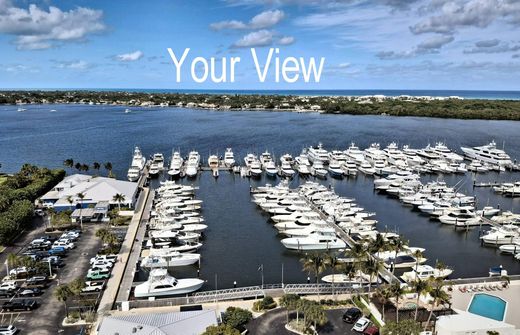 Residential complexes in North Palm Beach, Palm Beach