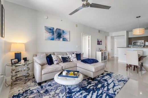 Residential complexes in West Palm Beach, Palm Beach
