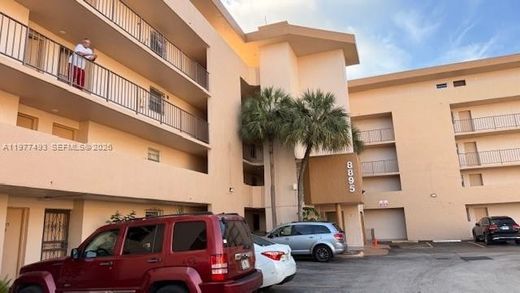 Residential complexes in Miami, Miami-Dade