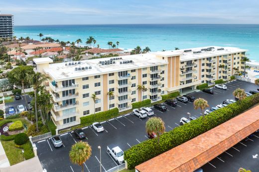 Residential complexes in Juno Beach, Palm Beach