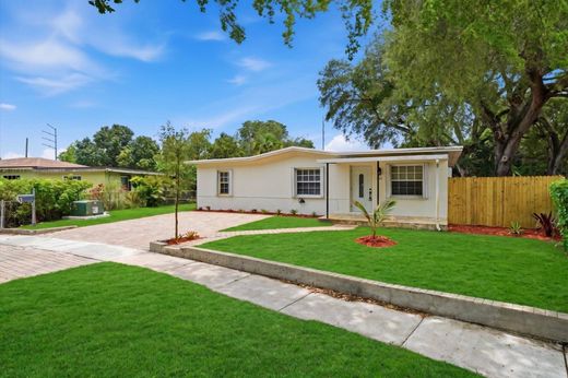 Villa in North Miami, Miami-Dade