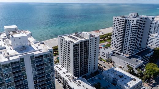 Residential complexes in Miami Beach, Miami-Dade