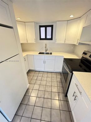 Residential complexes in Hialeah, Miami-Dade