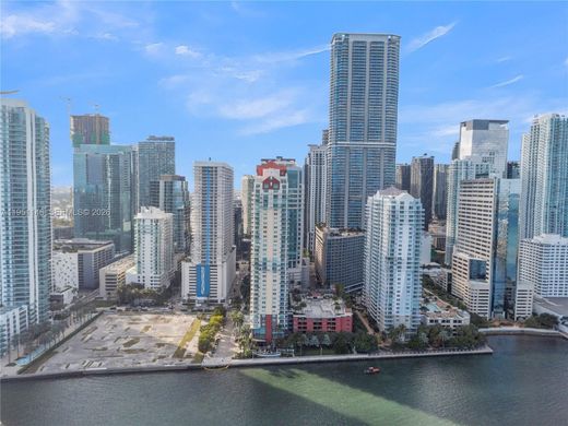 Residential complexes in Miami, Miami-Dade