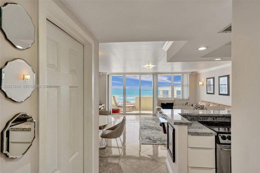Residential complexes in Hallandale, Broward County