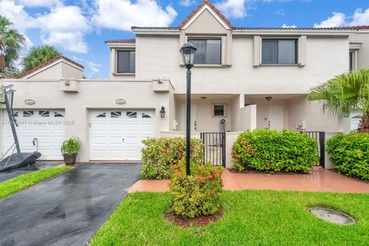城市独宅  Aventura, Miami-Dade County