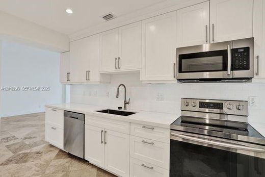 Complexes résidentiels à Coral Gables, Comté de Miami-Dade