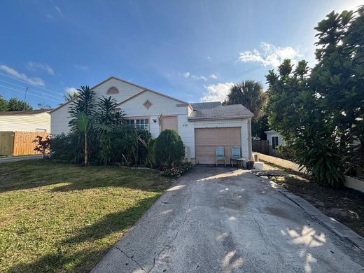Residential complexes in West Palm Beach, Palm Beach