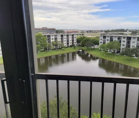 Residential complexes in Pompano Beach, Broward County