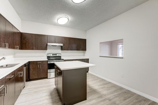 Residential complexes in West Palm Beach, Palm Beach