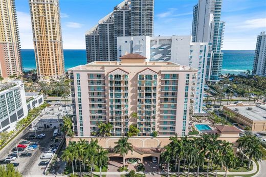 Complexes résidentiels à Sunny Isles Beach, Comté de Miami-Dade