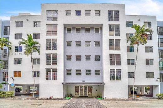 Residential complexes in Miami, Miami-Dade