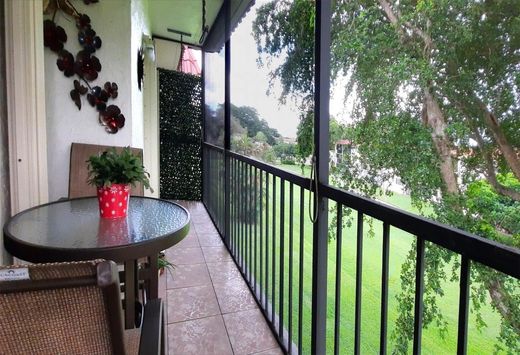 公寓楼  Pembroke Pines, Broward County