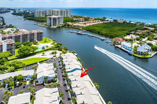 Townhouse in Boca Raton, Palm Beach