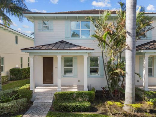 Townhouse in Jensen Beach, Martin County