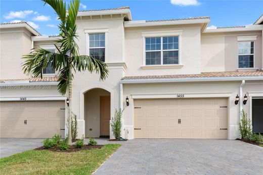 Townhouse in Hollywood, Broward County