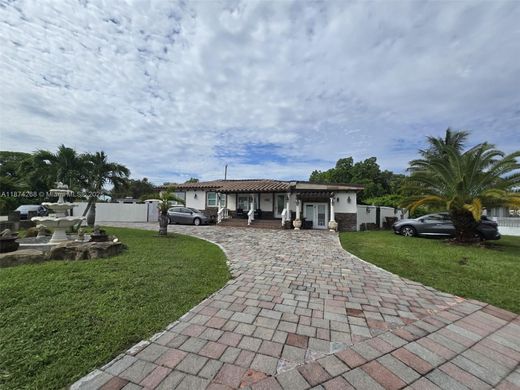 Villa Hialeah, Miami-Dade County