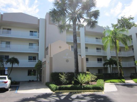 Tamarac, Broward Countyのアパートメント・コンプレックス