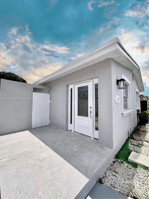 Villa Hialeah, Miami-Dade County
