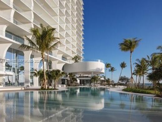 Residential complexes in Sunny Isles Beach, Miami-Dade