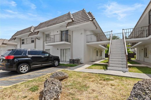 Residential complexes in Miami, Miami-Dade
