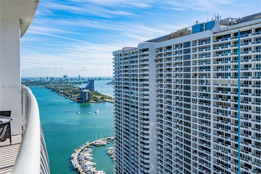 Complexes résidentiels à Miami, Comté de Miami-Dade