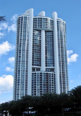Wohnkomplexe in Sunny Isles Beach, Miami-Dade County