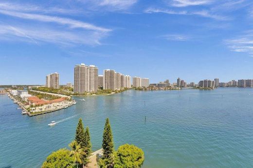 Residential complexes in Sunny Isles Beach, Miami-Dade