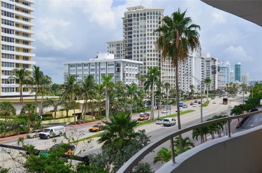 Residential complexes in Miami Beach, Miami-Dade