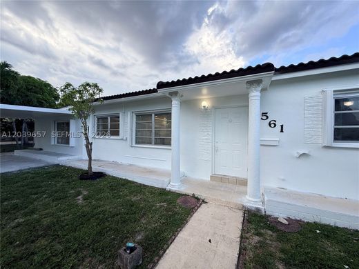 Villa in Hialeah, Miami-Dade