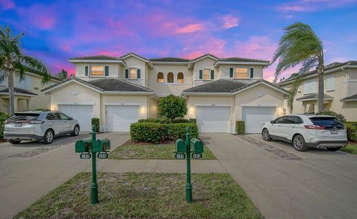Residential complexes in Fort Pierce, Saint Lucie County