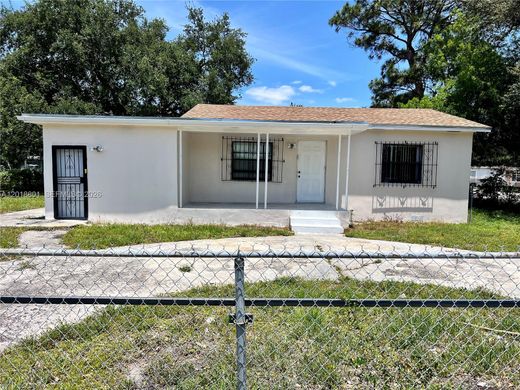 Villa in Miami Heights Trailer Park, Miami-Dade