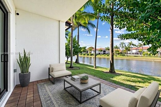 Townhouse in Pembroke Pines, Broward County