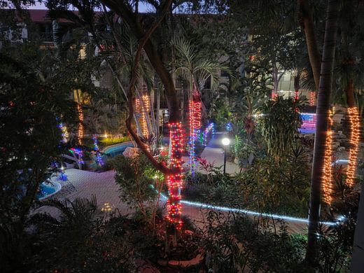 Residential complexes in Fort Lauderdale, Broward County