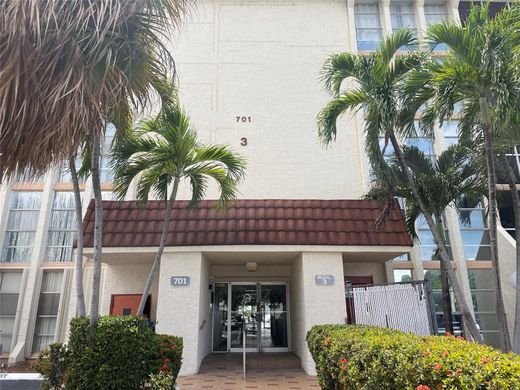 Complesso residenziale a Hallandale Beach, Broward County