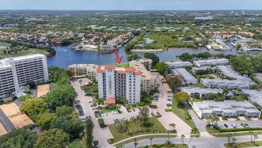 Residential complexes in North Palm Beach, Palm Beach