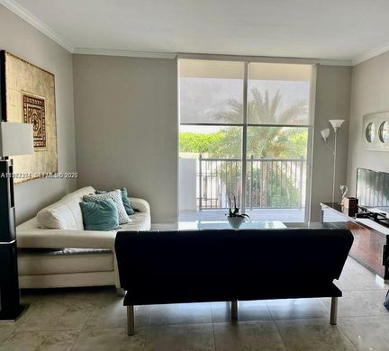 Residential complexes in Coral Gables, Miami-Dade