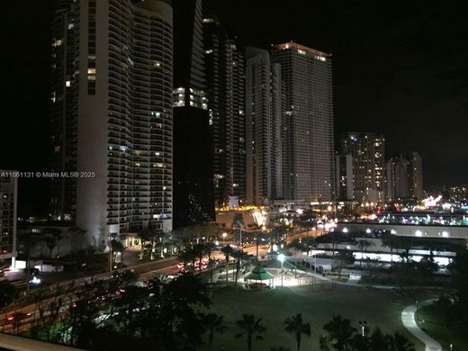 Жилой комплекс, Sunny Isles Beach, Miami-Dade County