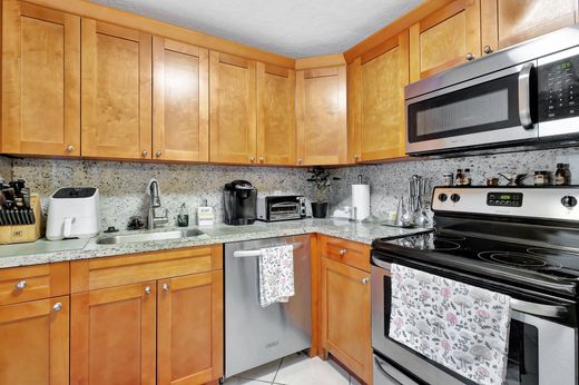 ‏בניין ב  דלריי ביץ', Palm Beach County