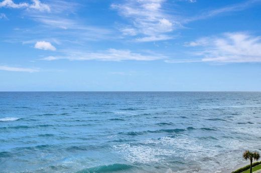 Residential complexes in Palm Beach Shores, Palm Beach