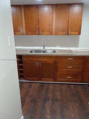 Complesso residenziale a Hialeah Gardens, Miami-Dade County