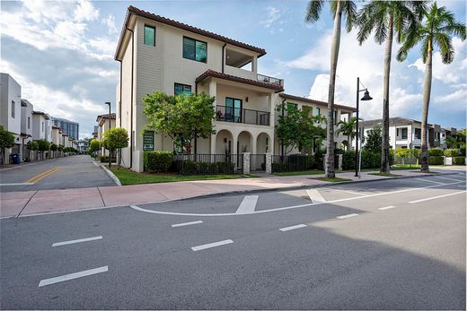 Townhouse - Doral, Miami-Dade County