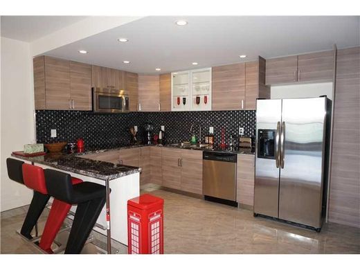 Wohnkomplexe in Sunny Isles Beach, Miami-Dade County