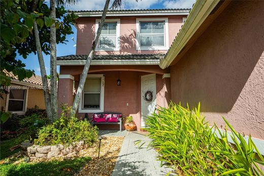 Villa - Coral Springs, Broward County
