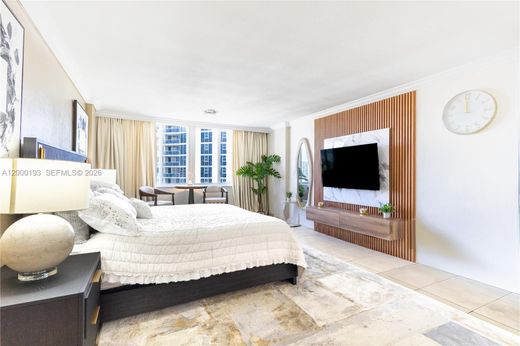 Residential complexes in Sunny Isles Beach, Miami-Dade